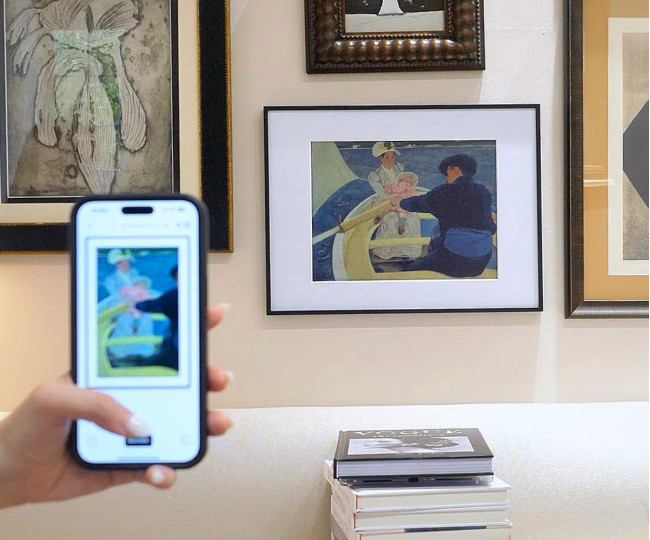 Розумна фоторамка BLOOMIN8 Eink Canvas - Medium 13.3"